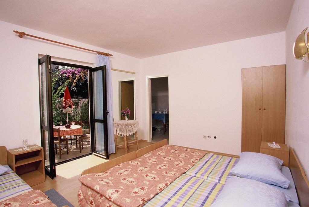 Apartments Boljat Supetar Pokój zdjęcie